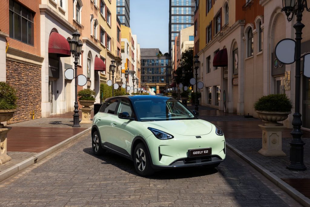 Geely E2